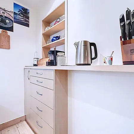 Haussmanian Near The Arc De Triomphe *